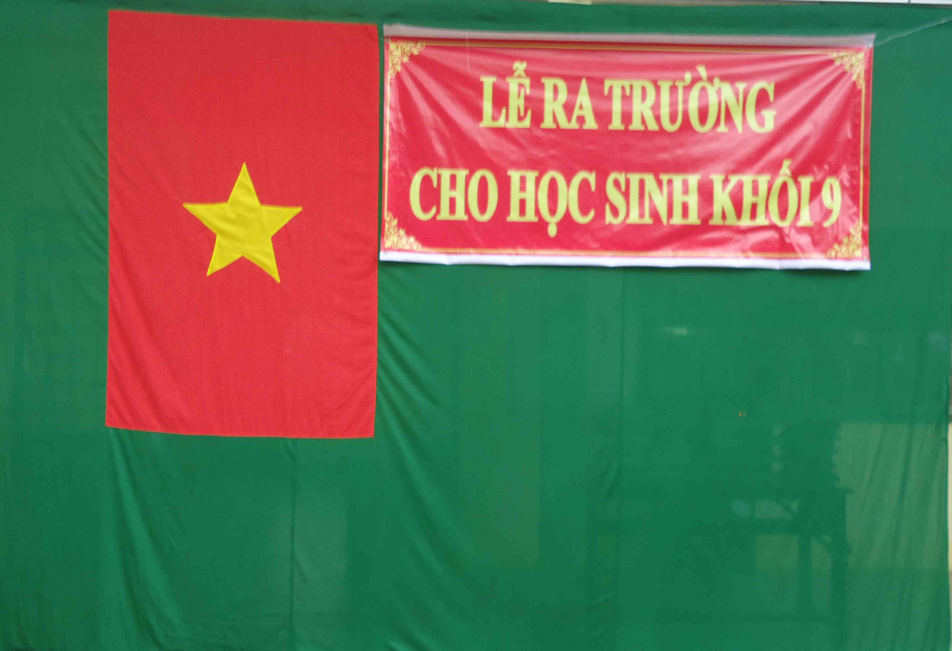 Lễ ra trường cho học sinh lớp 9 28/05/2018